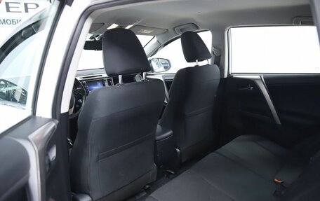 Toyota RAV4, 2018 год, 2 520 000 рублей, 11 фотография