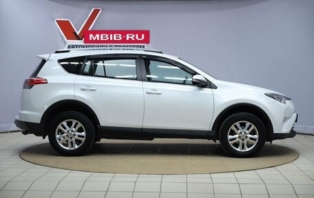 Toyota RAV4, 2018 год, 2 520 000 рублей, 4 фотография