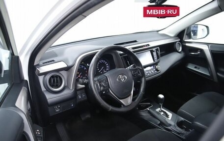 Toyota RAV4, 2018 год, 2 520 000 рублей, 10 фотография