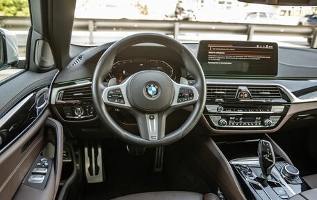 BMW 5 серия, 2022 год, 5 678 000 рублей, 15 фотография