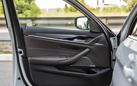 BMW 5 серия, 2022 год, 5 678 000 рублей, 31 фотография