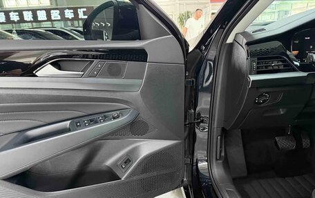 Volkswagen Passat B8 рестайлинг, 2022 год, 1 800 000 рублей, 14 фотография