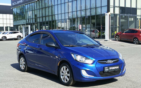 Hyundai Solaris II рестайлинг, 2012 год, 650 000 рублей, 3 фотография
