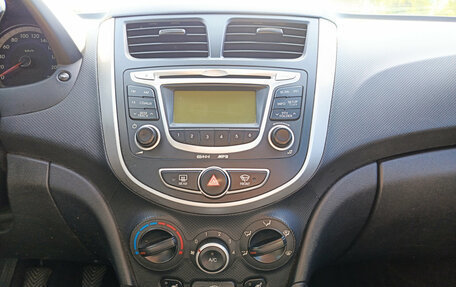 Hyundai Solaris II рестайлинг, 2012 год, 650 000 рублей, 15 фотография