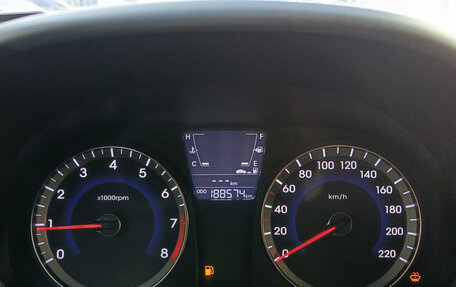 Hyundai Solaris II рестайлинг, 2012 год, 650 000 рублей, 13 фотография