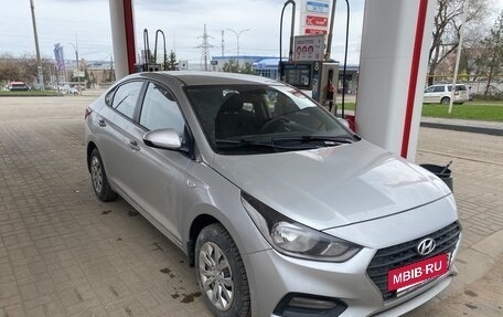 Hyundai Solaris II рестайлинг, 2017 год, 935 000 рублей, 2 фотография