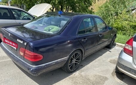 Mercedes-Benz E-Класс, 1998 год, 300 005 рублей, 4 фотография