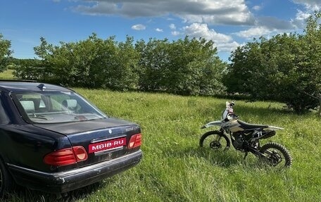 Mercedes-Benz E-Класс, 1998 год, 300 005 рублей, 6 фотография