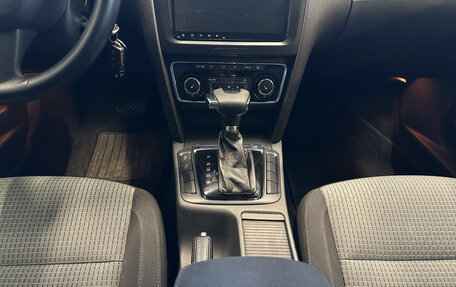 Skoda Superb III рестайлинг, 2010 год, 850 000 рублей, 13 фотография