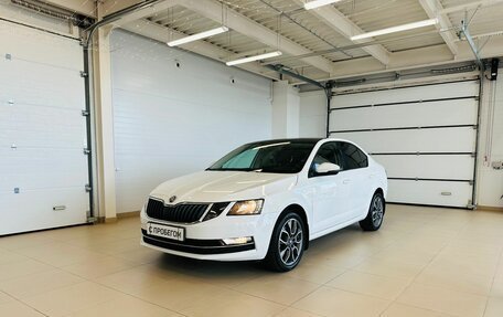 Skoda Octavia, 2018 год, 1 999 000 рублей, 2 фотография