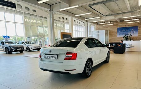 Skoda Octavia, 2018 год, 1 999 000 рублей, 6 фотография