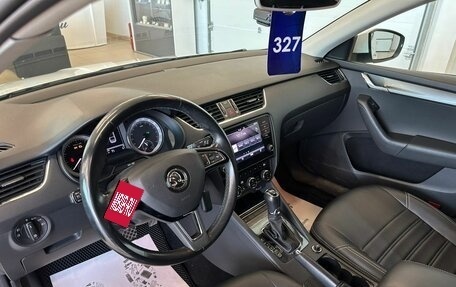 Skoda Octavia, 2018 год, 1 999 000 рублей, 11 фотография