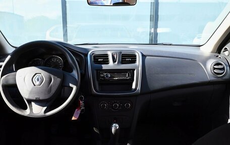 Renault Logan II, 2016 год, 745 000 рублей, 17 фотография
