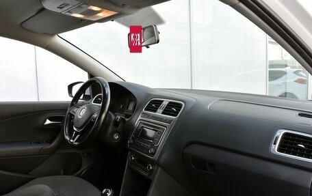 Volkswagen Polo VI (EU Market), 2017 год, 985 000 рублей, 12 фотография