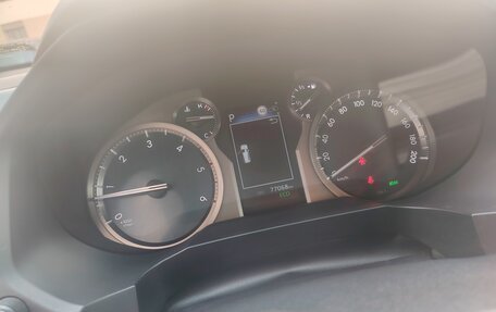 Toyota Land Cruiser Prado 150 рестайлинг 2, 2021 год, 6 980 000 рублей, 6 фотография