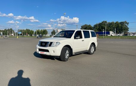 Nissan Pathfinder, 2011 год, 1 600 000 рублей, 2 фотография