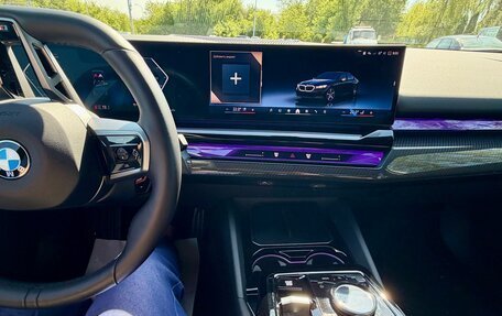 BMW 5 серия, 2025 год, 8 680 000 рублей, 10 фотография