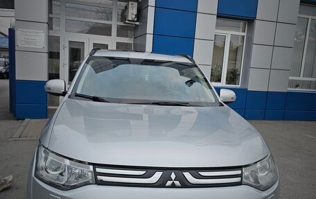 Mitsubishi Outlander III рестайлинг 3, 2013 год, 1 550 000 рублей, 8 фотография