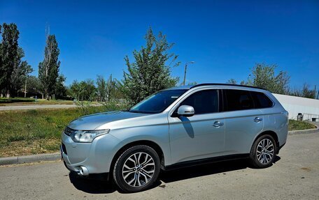 Mitsubishi Outlander III рестайлинг 3, 2013 год, 1 550 000 рублей, 11 фотография