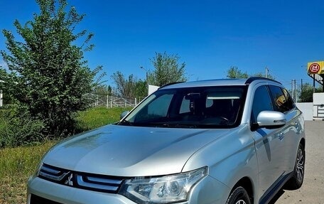 Mitsubishi Outlander III рестайлинг 3, 2013 год, 1 550 000 рублей, 9 фотография