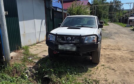 Nissan NP300, 2012 год, 1 100 000 рублей, 2 фотография