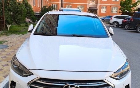 Hyundai Elantra VI рестайлинг, 2017 год, 1 450 000 рублей, 3 фотография