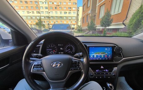 Hyundai Elantra VI рестайлинг, 2017 год, 1 450 000 рублей, 7 фотография