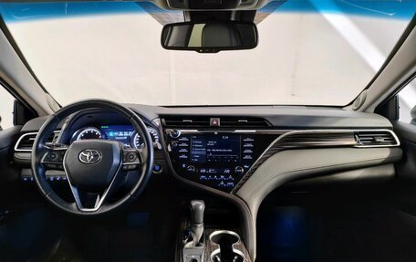 Toyota Camry, 2020 год, 3 049 000 рублей, 8 фотография