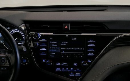 Toyota Camry, 2020 год, 3 049 000 рублей, 9 фотография