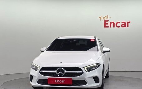 Mercedes-Benz A-Класс, 2022 год, 2 550 000 рублей, 3 фотография