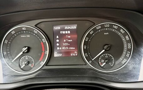 Skoda Octavia IV, 2022 год, 1 850 000 рублей, 17 фотография