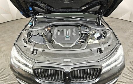BMW 7 серия, 2018 год, 3 249 000 рублей, 10 фотография
