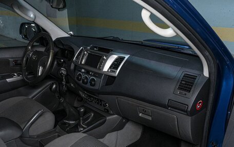 Toyota Hilux VII, 2011 год, 1 850 000 рублей, 14 фотография