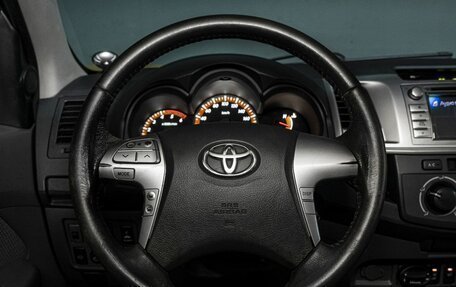 Toyota Hilux VII, 2011 год, 1 850 000 рублей, 17 фотография