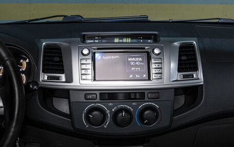Toyota Hilux VII, 2011 год, 1 850 000 рублей, 18 фотография