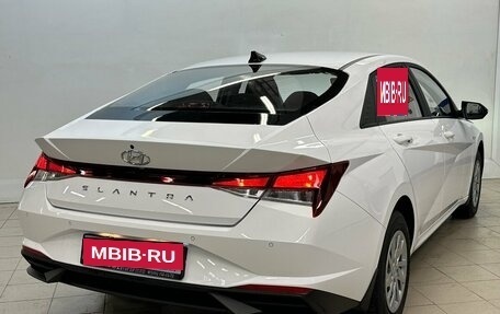Hyundai Elantra, 2022 год, 1 965 000 рублей, 4 фотография
