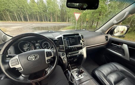 Toyota Land Cruiser 200, 2012 год, 3 650 000 рублей, 9 фотография