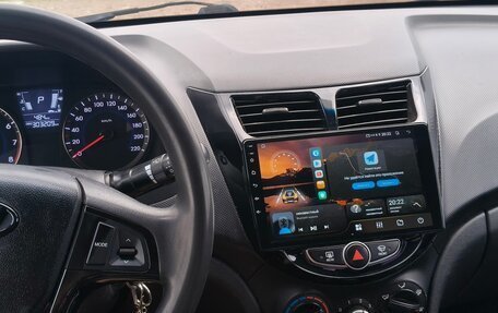 Hyundai Solaris II рестайлинг, 2012 год, 500 000 рублей, 2 фотография