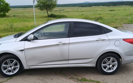 Hyundai Solaris II рестайлинг, 2012 год, 500 000 рублей, 3 фотография