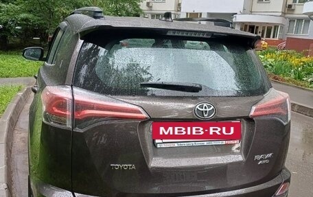 Toyota RAV4, 2019 год, 3 600 000 рублей, 4 фотография