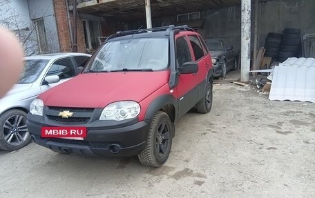 Chevrolet Niva I рестайлинг, 2011 год, 525 000 рублей, 3 фотография