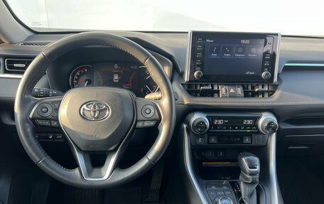 Toyota RAV4, 2021 год, 3 970 000 рублей, 7 фотография
