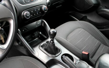 Hyundai ix35 I рестайлинг, 2013 год, 1 244 000 рублей, 13 фотография