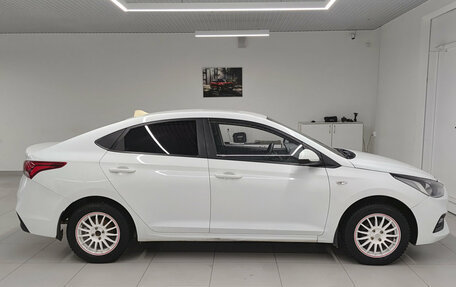Hyundai Solaris II рестайлинг, 2018 год, 870 000 рублей, 5 фотография