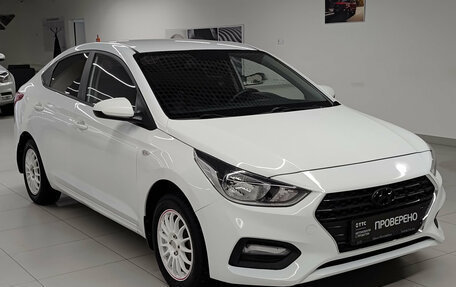 Hyundai Solaris II рестайлинг, 2018 год, 870 000 рублей, 3 фотография
