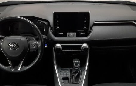 Toyota RAV4, 2021 год, 3 599 000 рублей, 10 фотография
