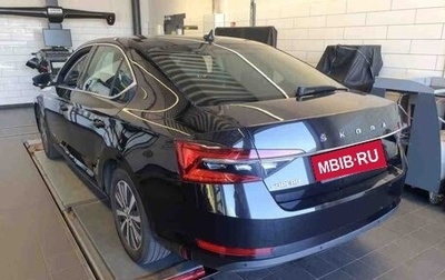 Skoda Superb III рестайлинг, 2022 год, 2 425 000 рублей, 1 фотография