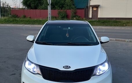 KIA Rio III рестайлинг, 2015 год, 1 100 000 рублей, 3 фотография
