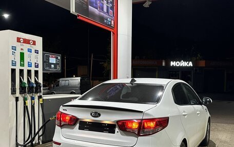 KIA Rio III рестайлинг, 2015 год, 1 100 000 рублей, 12 фотография