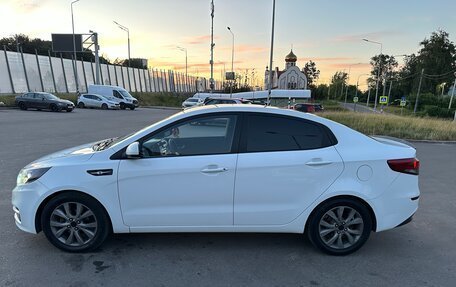 KIA Rio III рестайлинг, 2015 год, 1 100 000 рублей, 18 фотография